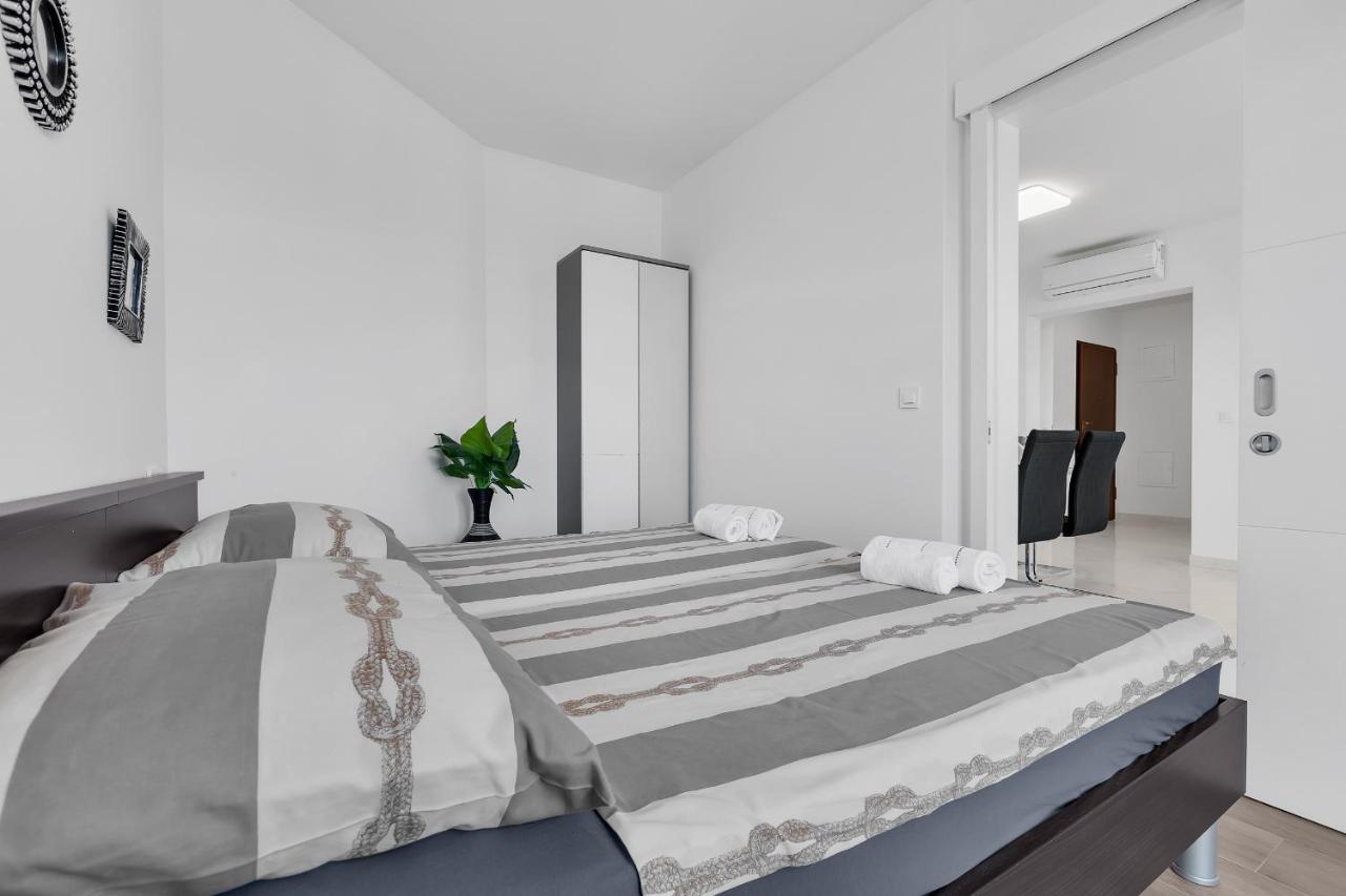 Apartment Navis, Sea View Makarska Extérieur photo