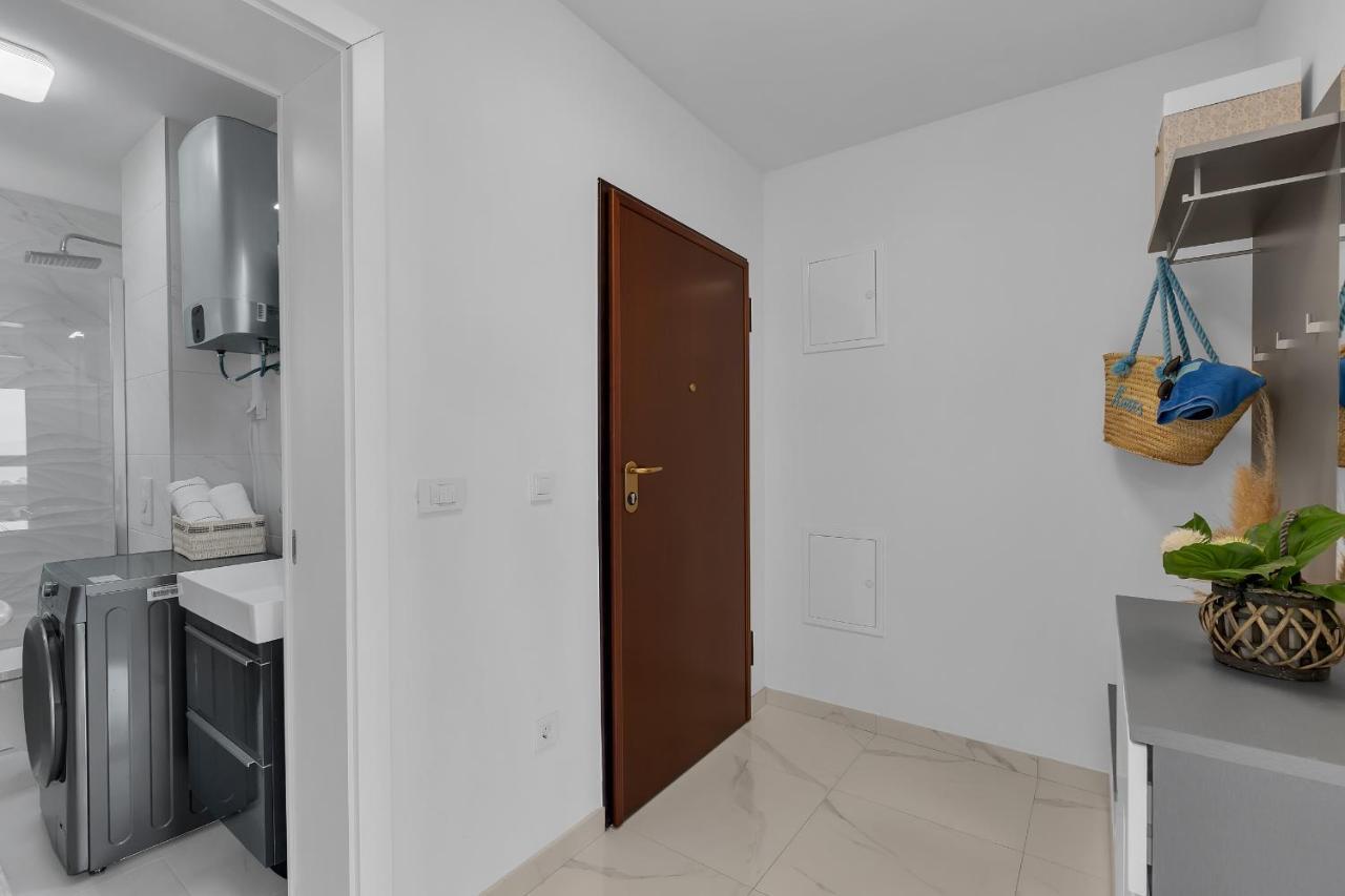 Apartment Navis, Sea View Makarska Extérieur photo