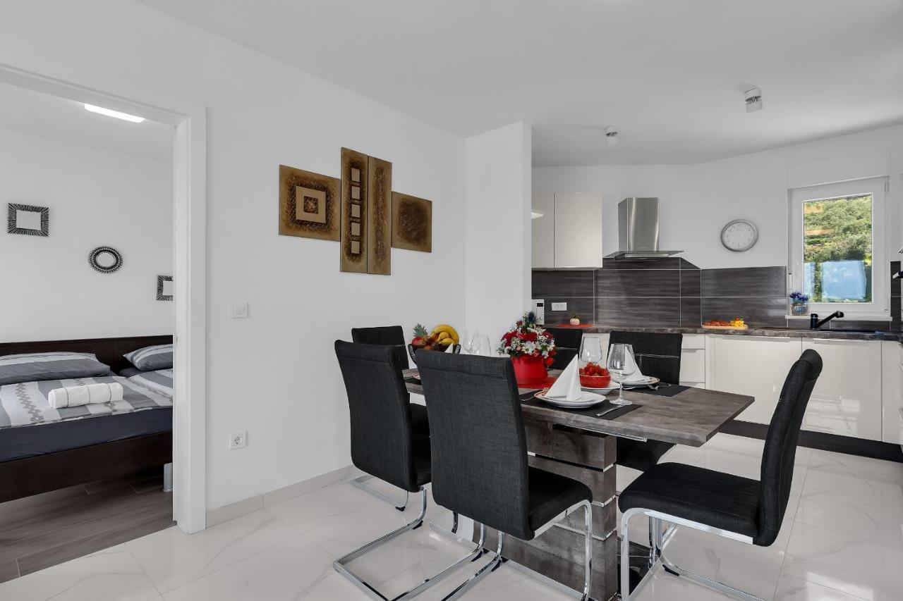 Apartment Navis, Sea View Makarska Extérieur photo