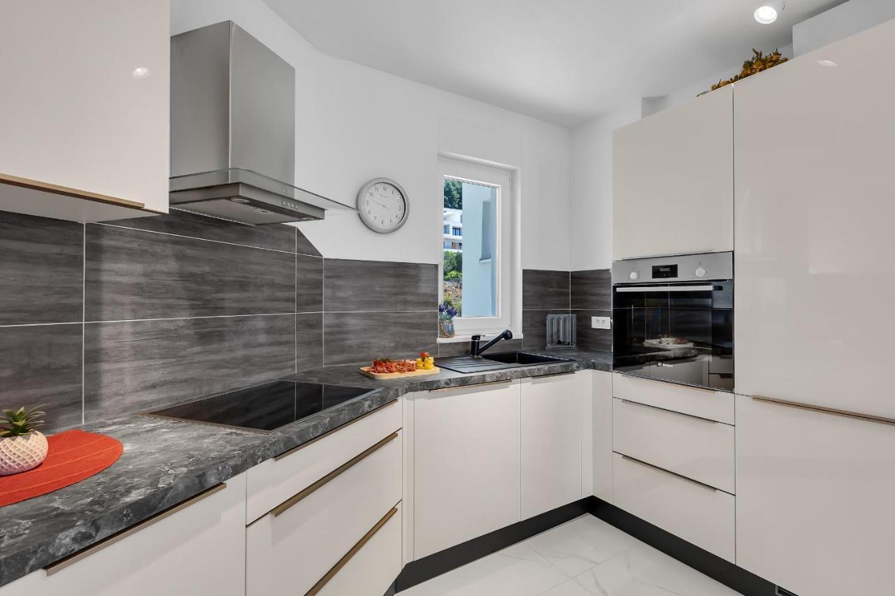 Apartment Navis, Sea View Makarska Extérieur photo
