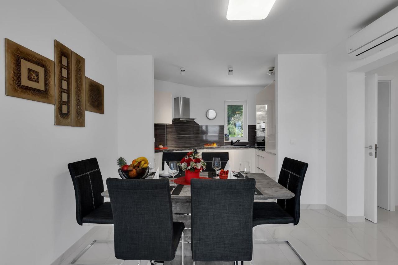 Apartment Navis, Sea View Makarska Extérieur photo